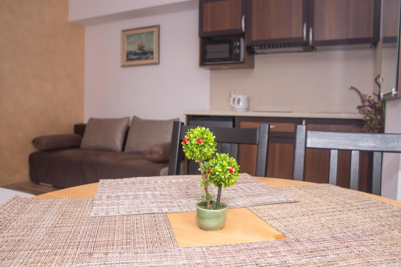 Chrystal Guest House ออบซอร์ ภายนอก รูปภาพ