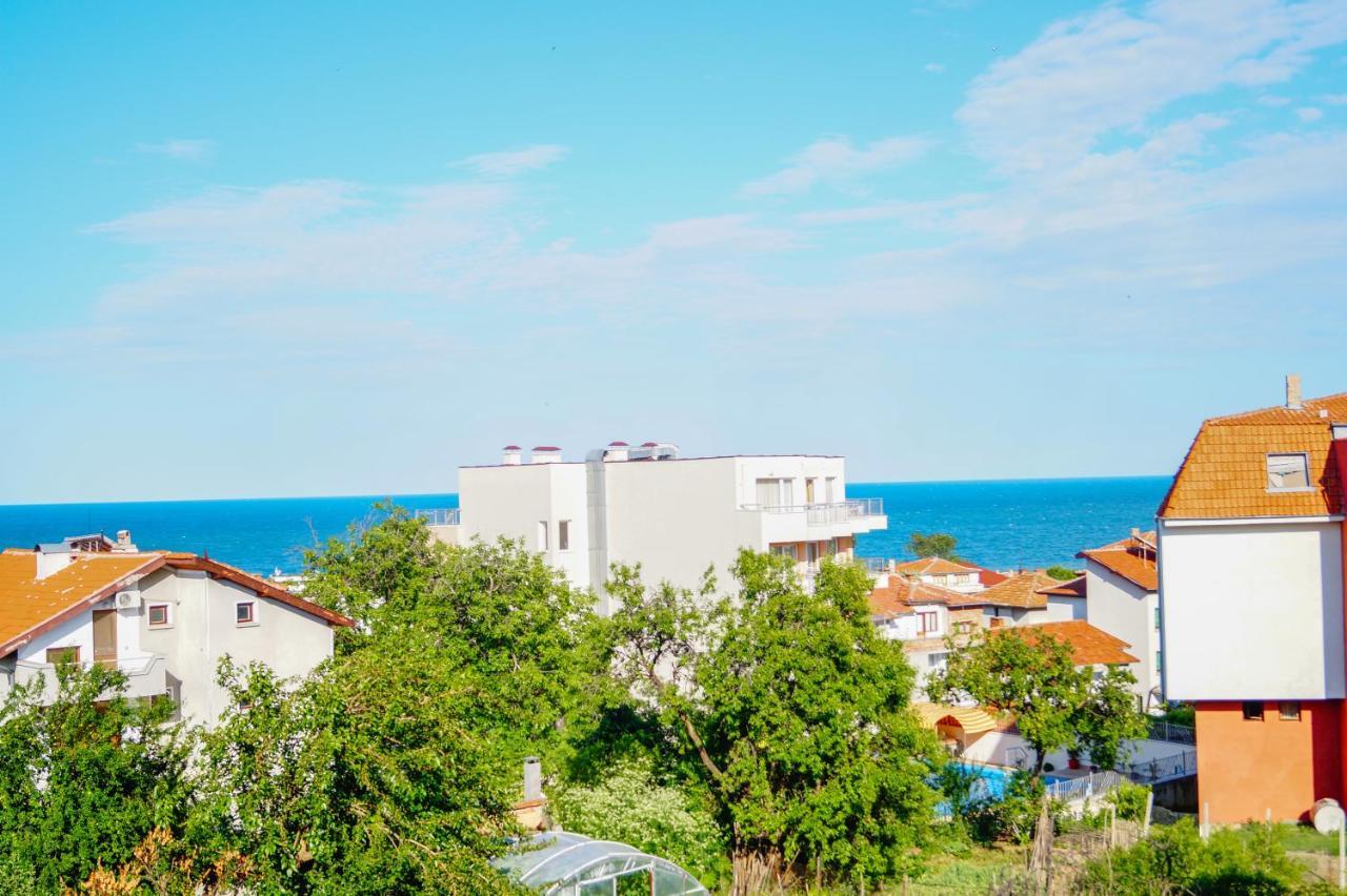 Chrystal Guest House ออบซอร์ ภายนอก รูปภาพ
